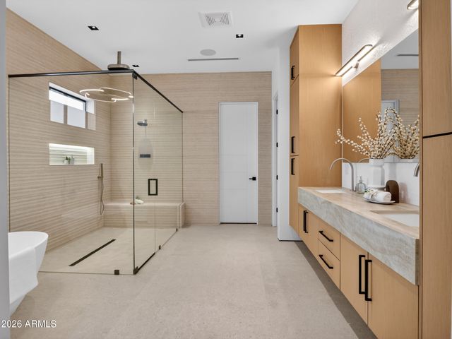 8245 E COOLIDGE Street, Scottsdale, AZ 85251