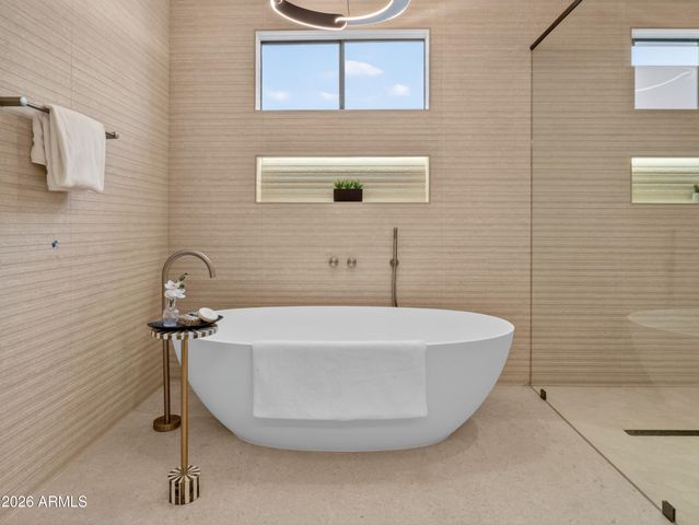 8245 E COOLIDGE Street, Scottsdale, AZ 85251