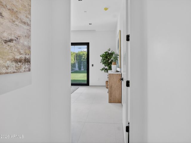 8245 E COOLIDGE Street, Scottsdale, AZ 85251