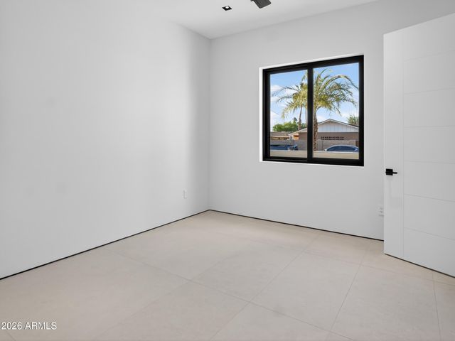 8245 E COOLIDGE Street, Scottsdale, AZ 85251