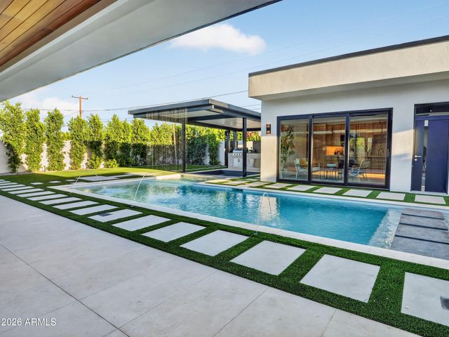 8245 E COOLIDGE Street, Scottsdale, AZ 85251