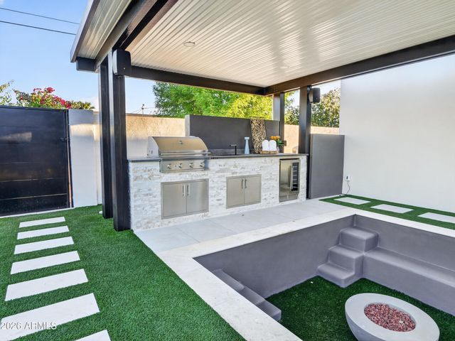 8245 E COOLIDGE Street, Scottsdale, AZ 85251