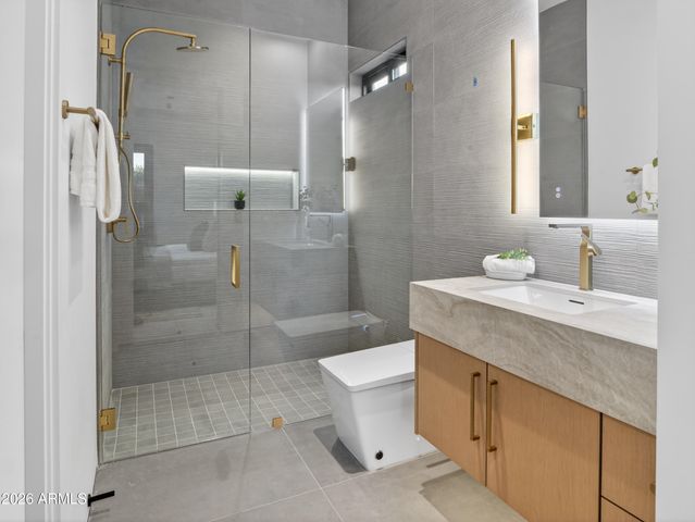 8245 E COOLIDGE Street, Scottsdale, AZ 85251