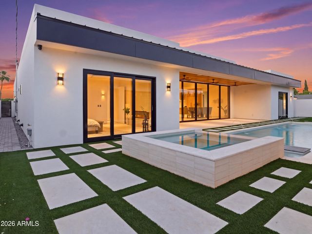 8245 E COOLIDGE Street, Scottsdale, AZ 85251