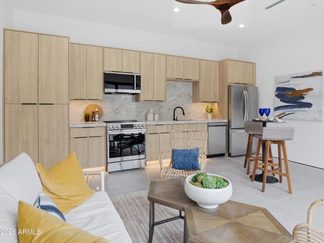 8245 E COOLIDGE Street, Scottsdale, AZ 85251