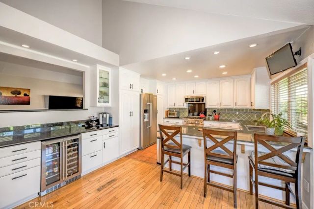 27461 Garza, Saugus, CA 91350