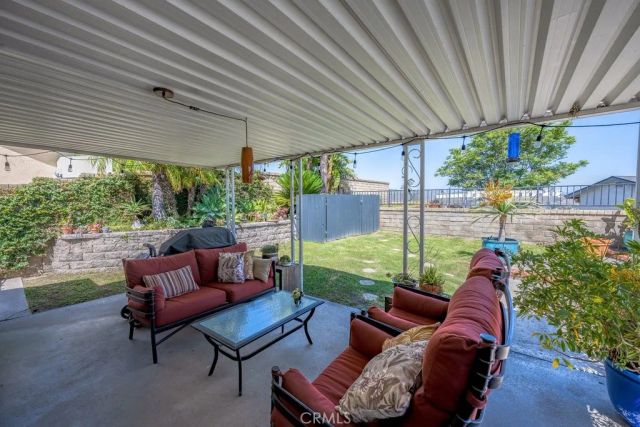 27461 Garza, Saugus, CA 91350