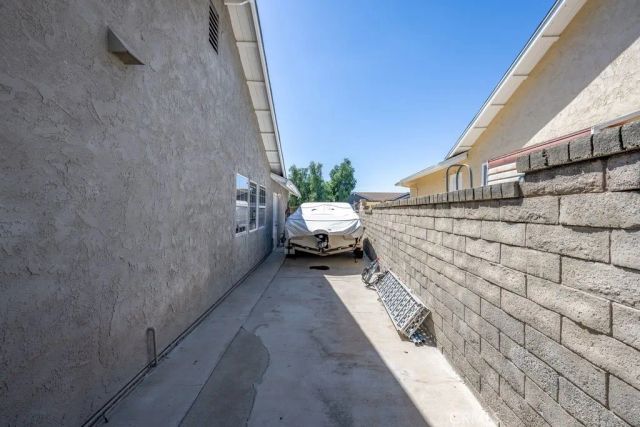 27461 Garza, Saugus, CA 91350