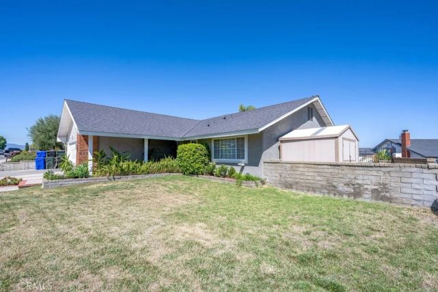 27461 Garza, Saugus, CA 91350