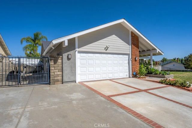 27461 Garza, Saugus, CA 91350