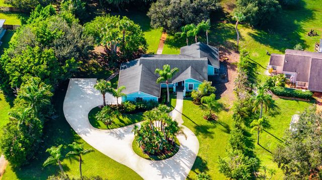 2232 SW RACQUET CLUB Drive, Palm City, FL 34990