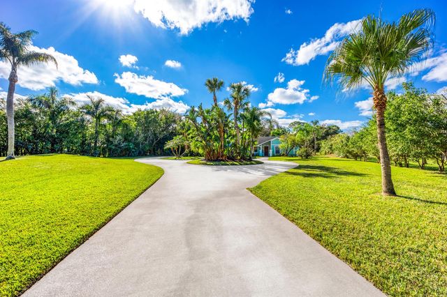 2232 SW RACQUET CLUB Drive, Palm City, FL 34990