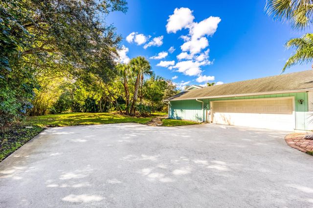 2232 SW RACQUET CLUB Drive, Palm City, FL 34990
