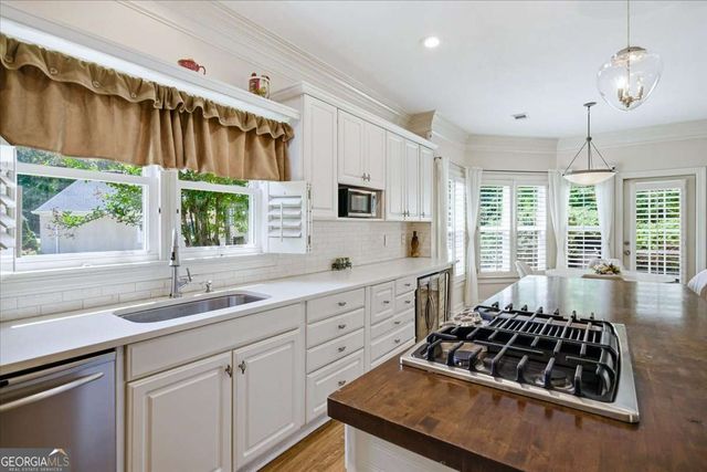 210 Masters View Court, Duluth, GA 30097
