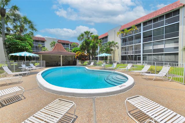 3571 Inverrary Dr 202, Lauderhill, FL 33319