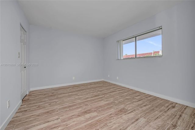3571 Inverrary Dr 202, Lauderhill, FL 33319