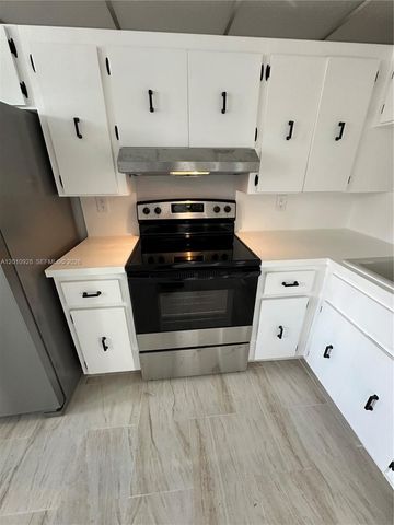3571 Inverrary Dr 202, Lauderhill, FL 33319