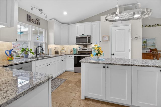 8160 SE 164TH PLACE, Summerfield, FL 34491