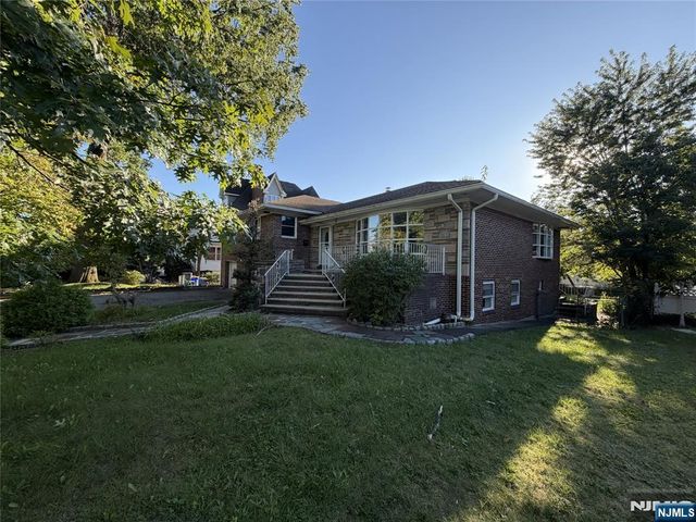 1069 Palisade Avenue, Fort Lee, NJ 07024