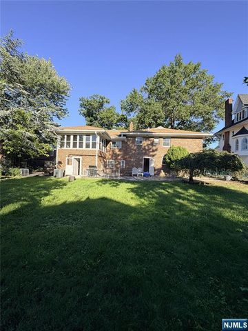 1069 Palisade Avenue, Fort Lee, NJ 07024