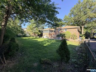 1069 Palisade Avenue, Fort Lee, NJ 07024