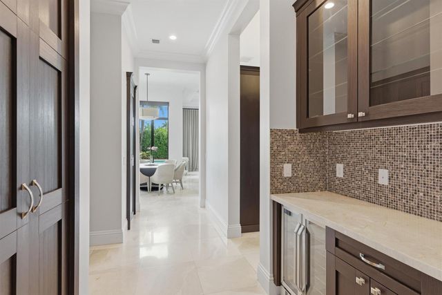16907 Crown Bridge Drive, Delray Beach, FL 33446