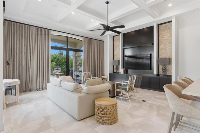 16907 Crown Bridge Drive, Delray Beach, FL 33446