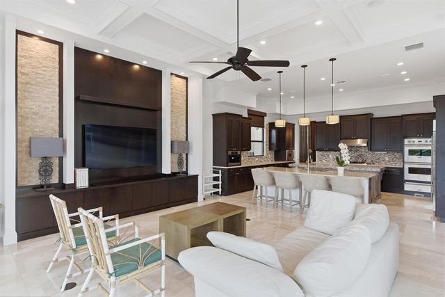 16907 Crown Bridge Drive, Delray Beach, FL 33446