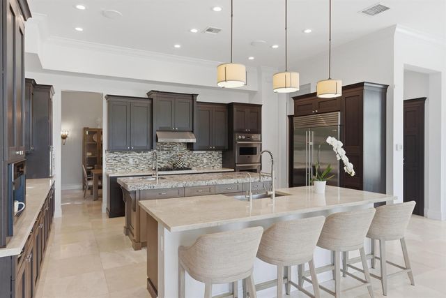 16907 Crown Bridge Drive, Delray Beach, FL 33446