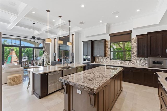 16907 Crown Bridge Drive, Delray Beach, FL 33446