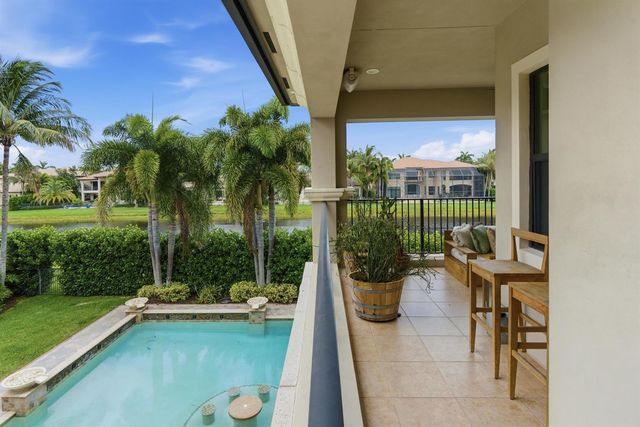 16907 Crown Bridge Drive, Delray Beach, FL 33446