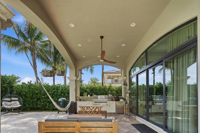 16907 Crown Bridge Drive, Delray Beach, FL 33446