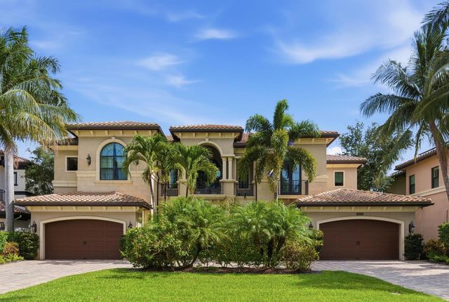 16907 Crown Bridge Drive, Delray Beach, FL 33446
