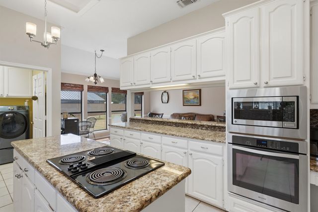 3802 Buena Vista Circle, Granbury, TX 76049