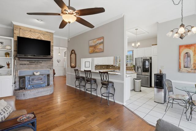 3802 Buena Vista Circle, Granbury, TX 76049