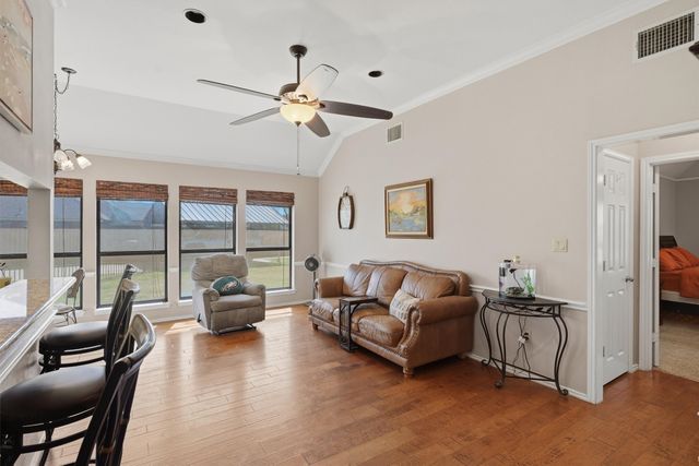 3802 Buena Vista Circle, Granbury, TX 76049