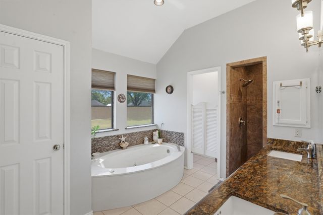 3802 Buena Vista Circle, Granbury, TX 76049