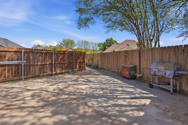 3802 Buena Vista Circle, Granbury, TX 76049