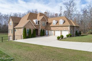 39 N Riverview Lane, Crossville, TN 38555