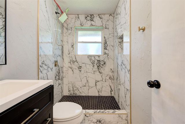 905 Highlander Drive, Moore, OK 73160