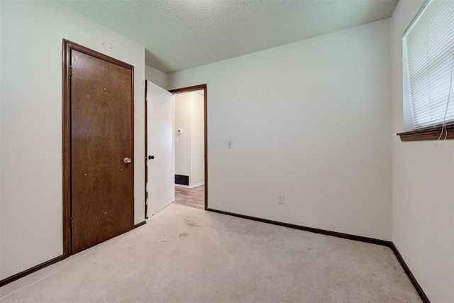 905 Highlander Drive, Moore, OK 73160