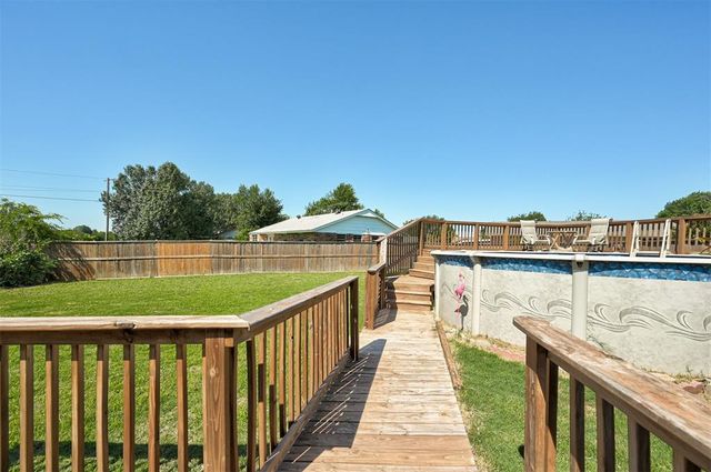 905 Highlander Drive, Moore, OK 73160