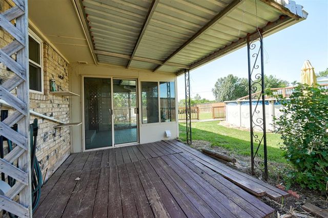 905 Highlander Drive, Moore, OK 73160