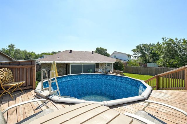 905 Highlander Drive, Moore, OK 73160