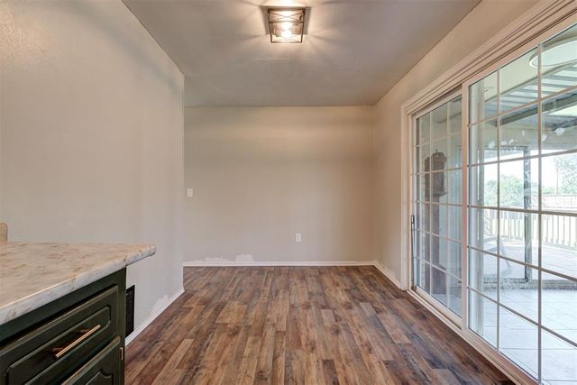 905 Highlander Drive, Moore, OK 73160