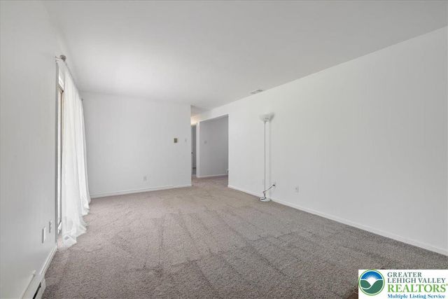 1250 Minesite Road, Lower Macungie Twp, PA 18103