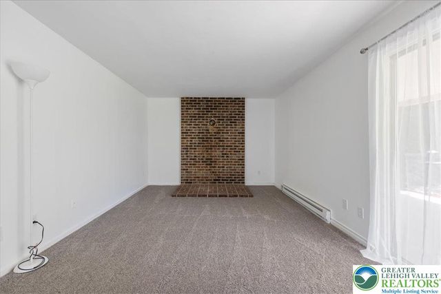 1250 Minesite Road, Lower Macungie Twp, PA 18103