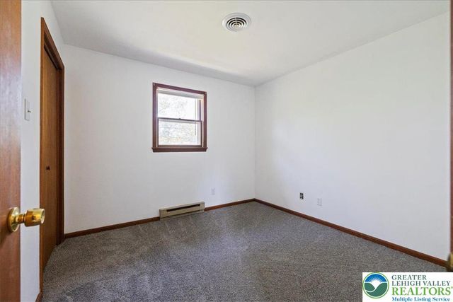 1250 Minesite Road, Lower Macungie Twp, PA 18103