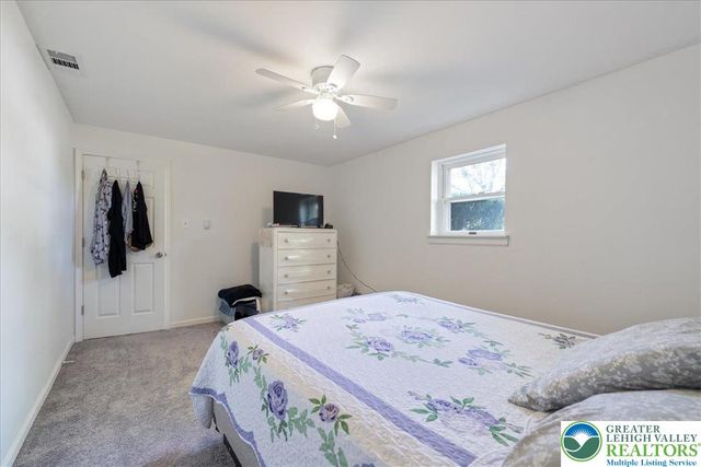 1250 Minesite Road, Lower Macungie Twp, PA 18103