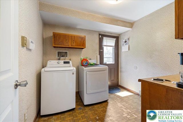 1250 Minesite Road, Lower Macungie Twp, PA 18103